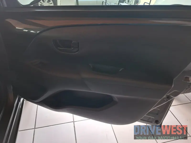 2016 Toyota. Yago 1.0 X-Play 5 Door